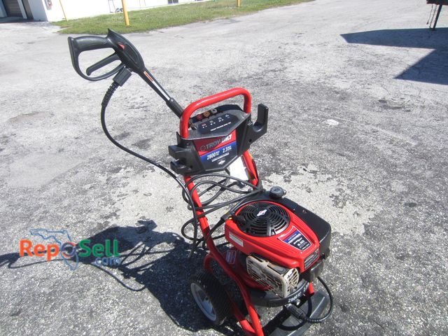 Lot 31-8345 - Troy Bilt 2800psi Gas Pressure Washer w/Wand &amp; Hose - Has Compression