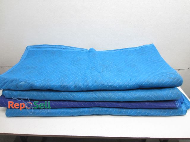 Lot 31-6478 - (8) Moving Blankets