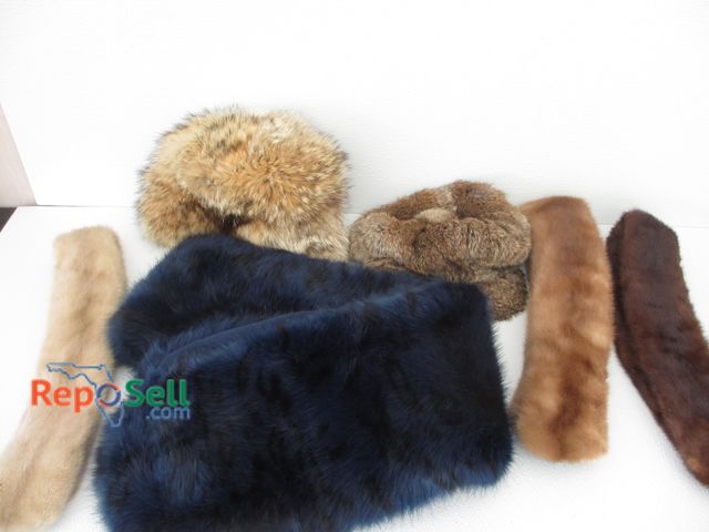 Lot 31-1488 - Lot Of Minks: (3) Collars, (2) Hats And (1) Shawl, Gottesman, Madcaps Paris, Halogen With Tag etc