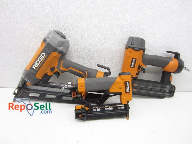 Lot 31-3428 - (3) Nail Guns: Ridgid 23ga, 15ga And 18ga