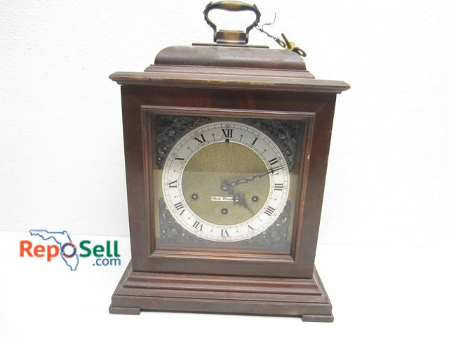Lot 31-9076 - Seth Thomas Vintage/Antique Time/Strike/Chime Mantel Clock; USA-made, Includes Key