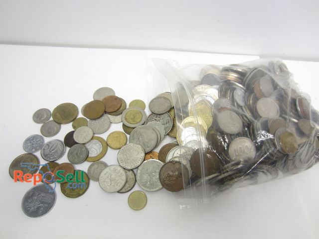 Lot 31-9322 - 3lb 15oz Foreign Coins
