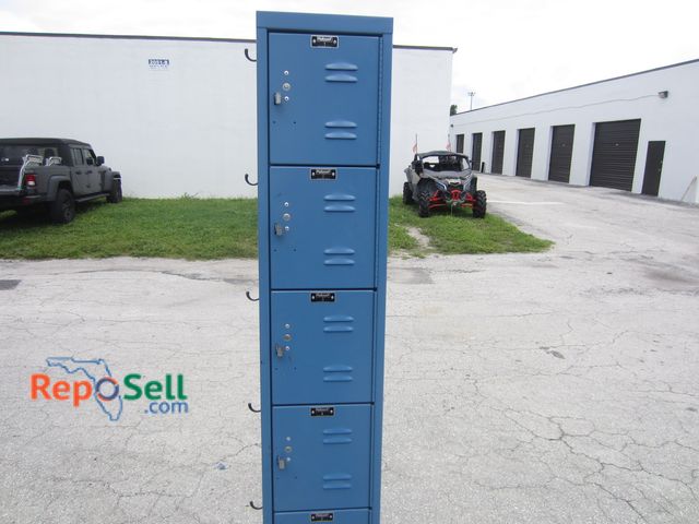 Lot 31-4498 - Hallowell Lockers: (6) Locker Cubbies, (6) Hooks on the Side, 12"x78"x12"D