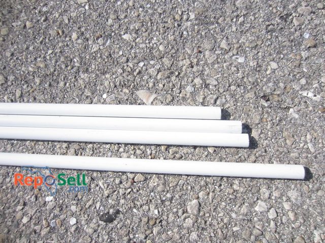 Lot 31-9043 - (4) 96" x 1/2" polished Jolly tile bathroom trim