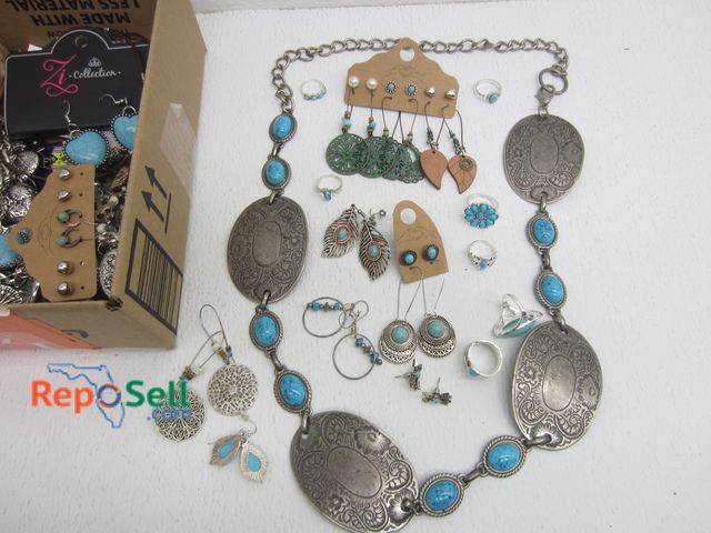 Lot 31-2005 - Southwestern Jewelry: Earrings, Necklaces, Rings, etc.