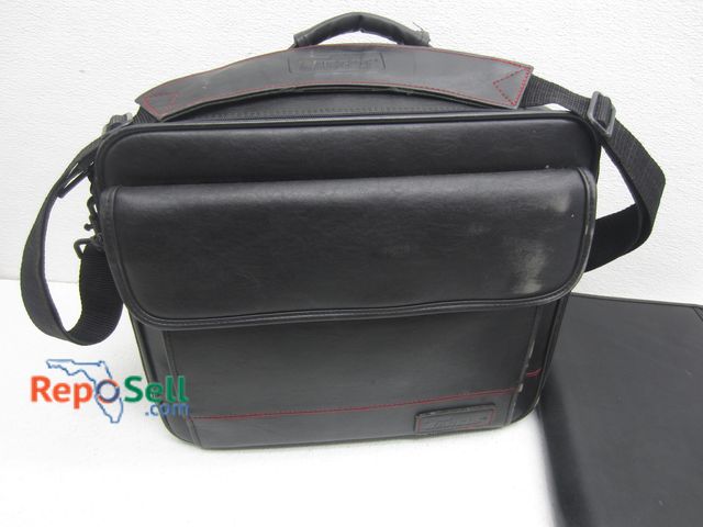 Lot 31-7323 - Targus Leather Laptop/Briefcase (Fits 15" Laptop) &amp; Notepad Binder