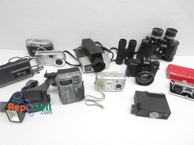 Lot 31-3041 - Lot of Cameras, Video Cameras, Binoculars, etc.