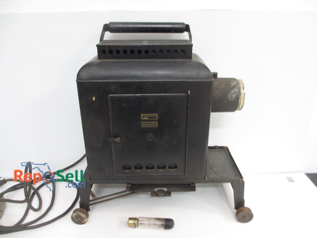 Lot 31-1107 - Vintage Bausch &amp; Lomb Optical Co. Combined Balopticon Projector