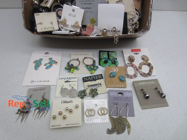 Lot 31-6382 - New Earrings on Cards (Approx 200 Pairs): Lucky Brand, Jennifer Lopez, Nordstrom, etc.