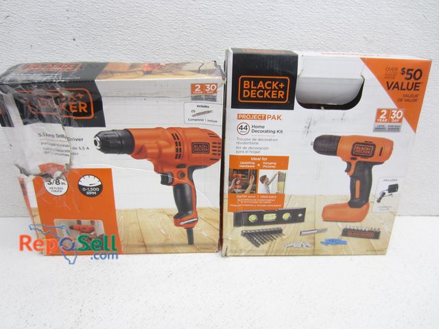 Lot 31-3090 - Black &amp; Decker 5.5AMP Drill/Driver &amp; 44pc Home Decorating Kit, #DR260C &amp; #BCDC8HDPK