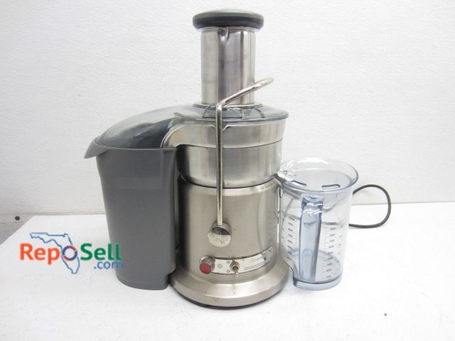 Lot 31-9273 - Breville Juice Mountain Elite #800JEXL - Power On