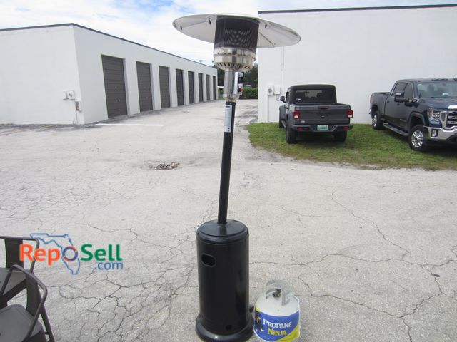 Lot 31-5381 - Templeton Outdoor Propane Heater With Propane Tank Approx 85" H