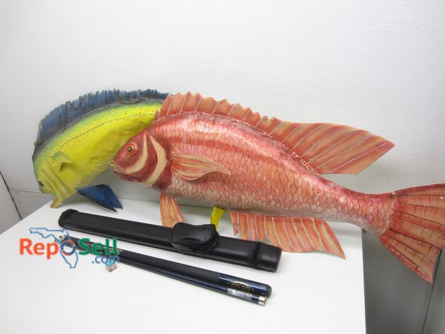 Lot 31-9182 - Estate Lot: (2) Metal Fish Wall Decor &amp; Sport Craft Graphite Pool Cue