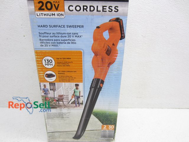 Lot 31-3089 - Black &amp; Decker 20V Blower w/1.5AH Battery &amp; Charger, #LSW221