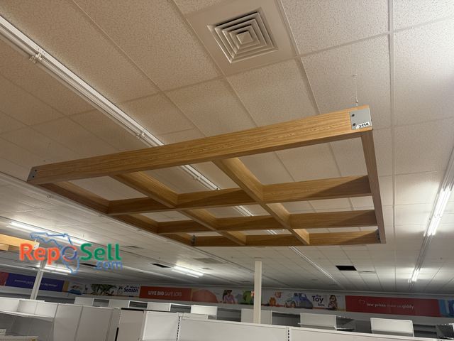 Lot 31-3114 - 12ft x 12ft  Foam/Laminate Ceiling Accent, Light Weight - Buyer Must Remove