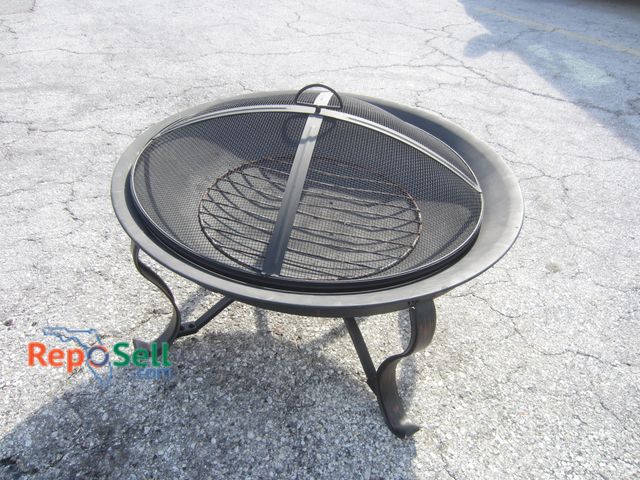 Lot 31-9428 - Round Metal Firepit