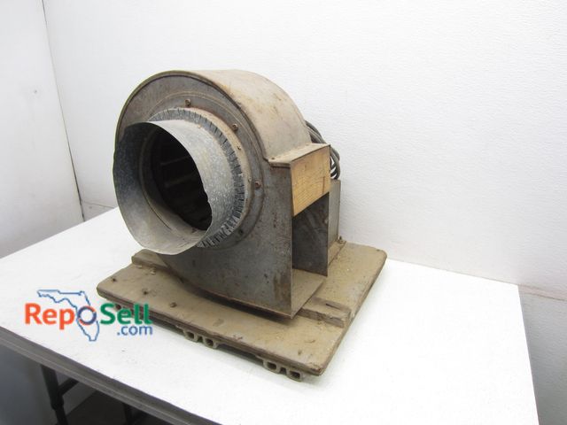 Lot 31-5211 - Dayton Blower - Did not power on