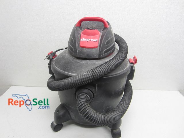 Lot 31-2510 - 6 G Shop Vac - Power On