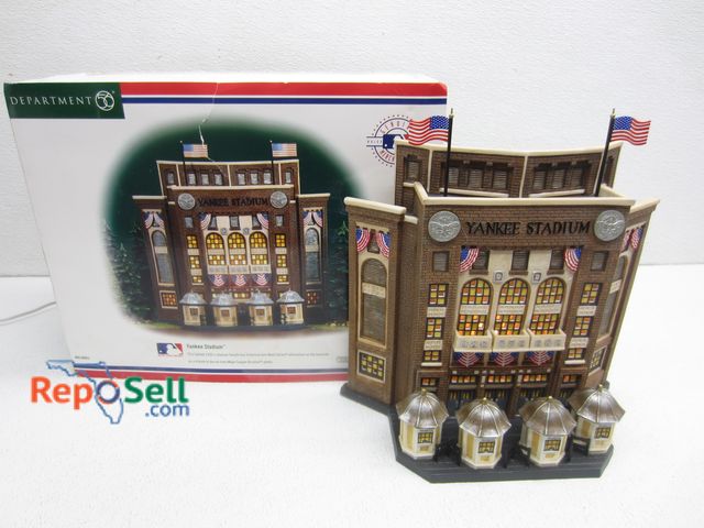 Lot 31-3561 - Department 56 Yankee Stadium - Appears New, Power On