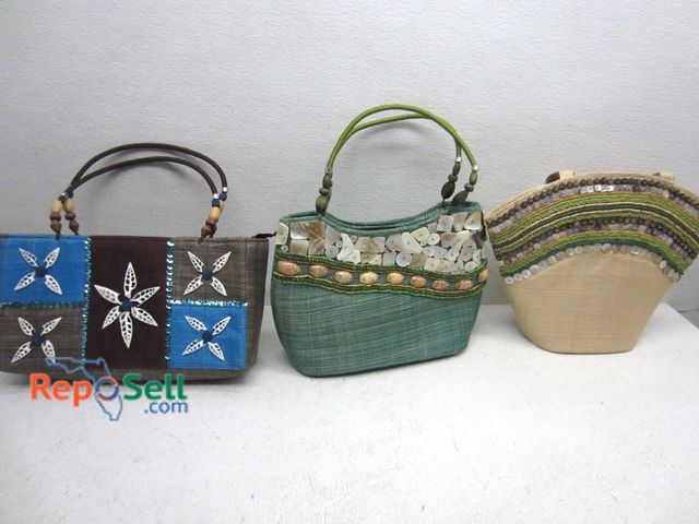 Lot 31-6307 - (3) Women's Purses