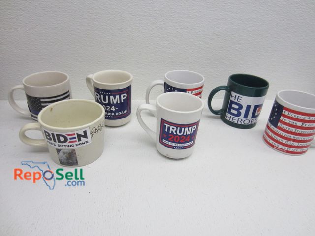 Lot 31-6287 - (19) Trump &amp; Flag Mugs