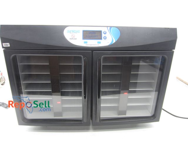 Lot 31-8520 - Sage Blanket And Towel Warmer #7938 Warmer 28"x20"x14" - Power On