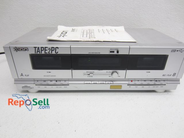 Lot 31-9414 - Ion Tape 2PC Stereo Equip - Powers On