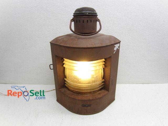 Lot 31-5077 - Ships Lantern Lamp - Power On