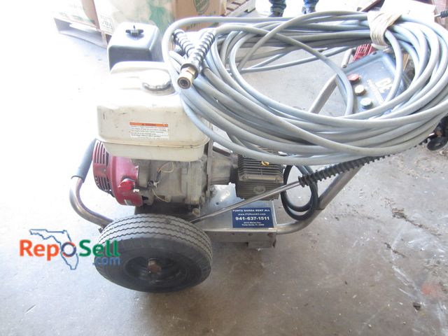 Lot 31-1030 - BE Honda GX390 pressure washer, ran when tested.