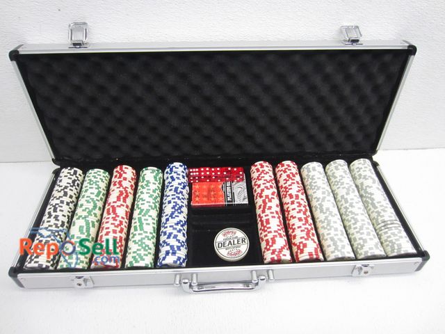 Lot 31-5441 - Poker Chips, Cards, Dice &amp; Metal Carrying/Travel Case