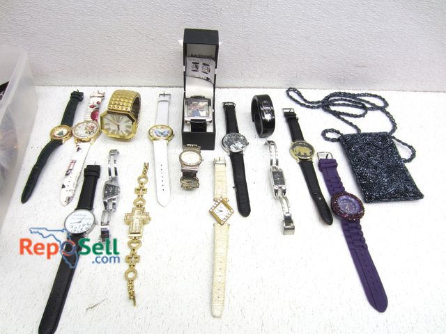 Lot 31-6165 - Ladies Watches: Geneva, Kimo, Vivani etc