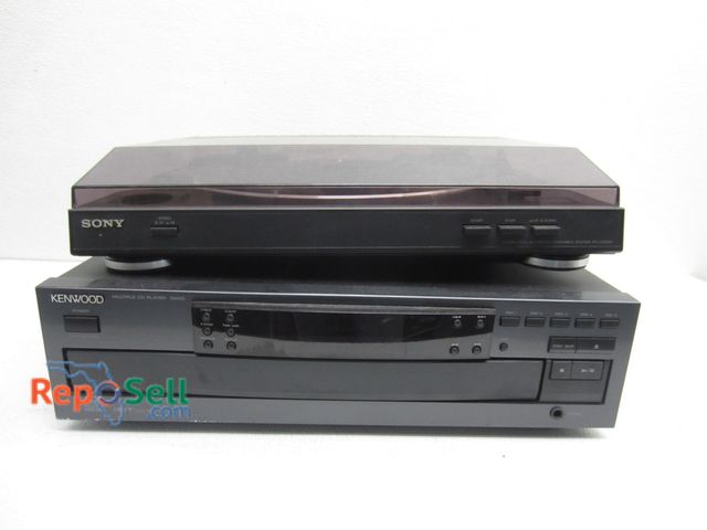 Lot 31-9096 - Sony Turntable &amp; Kenwood CD Player 104CD - Both Power On