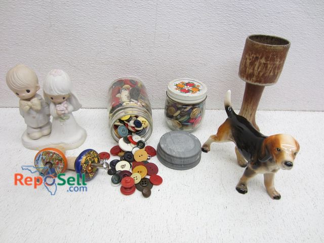 Lot 31-6132 - Vintage Collectibles Lot; Glassware, Buttons, Olive Oil, Toppers, Etc.