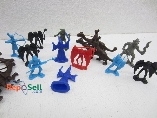 Lot 31-1411 - Vintage Mixed bag of Toy soldiers