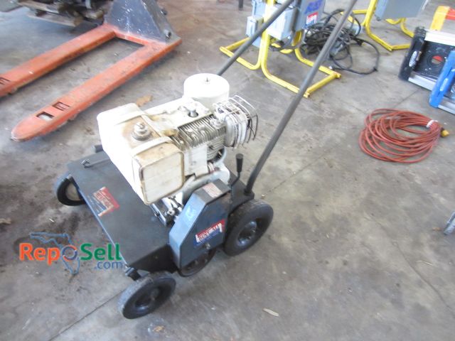Lot 31-1037 - Briggs Stratton 276cc Gas Verti Cutter - Powers On