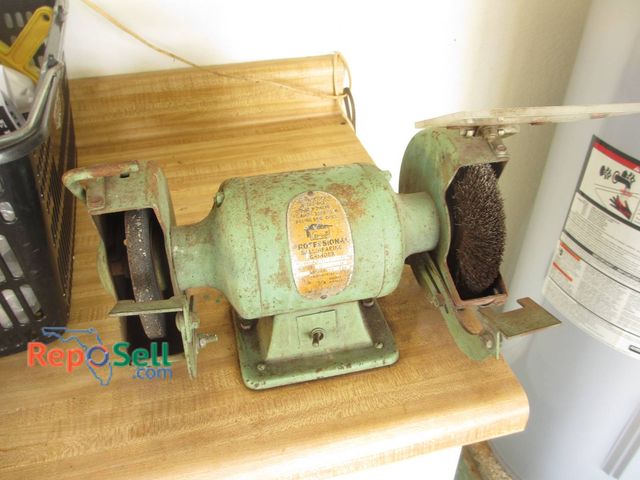 Lot 31-8598 - Crescent Model 107-845 Style C Professional Grinder -Powers On - Buyer must remove from bench