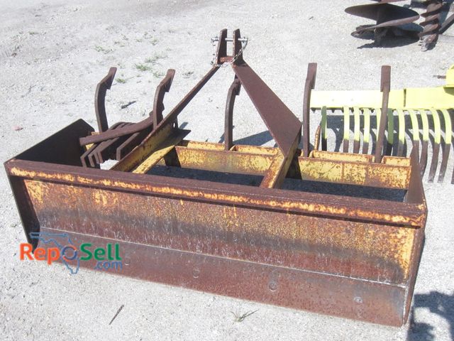 Lot 31-1013 - 60.5" W tractor pull behind tiller with 11 teeth, 3-point hitch, box blade