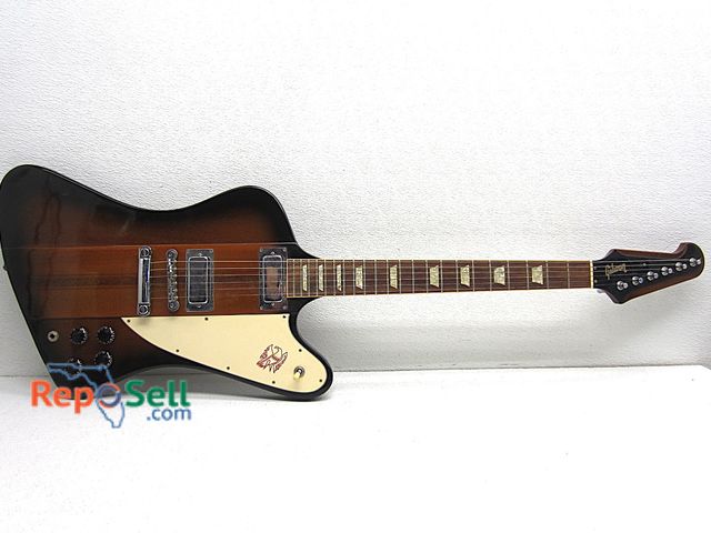 Lot 31-8998 - Gibson Firebird Electric Guitar with Gibson case. Serial Number 90807718 Marked Made in USA