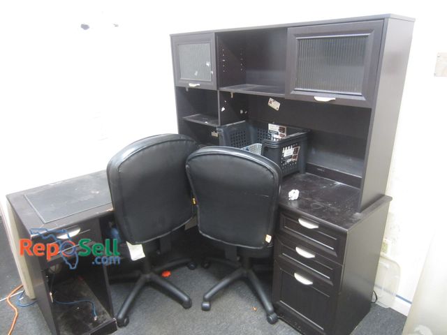 Lot 31-2127 - Computer Desk, Credenza and (2) Chairs