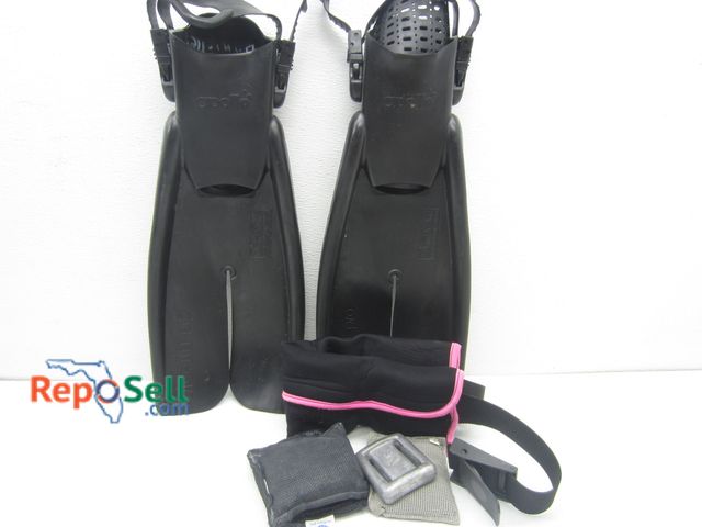 Lot 31-1305 - Appollo Bio-Fin Pro Fins/Size MS &amp; Weight Belt w/10lbs