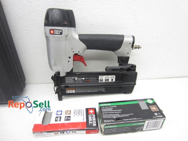 Lot 31-5455 - Porter Cable 18 Ga Air Brad Nailer With Case And (2) Mostly Full Boxes Of Nails - Consigner States I...