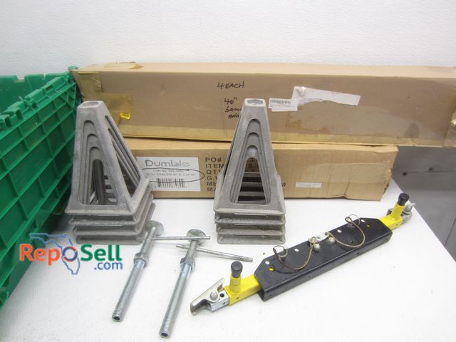 Lot 31-7092 - RV/Vehicle Jacks Lot: (4) Boxes of Travel Trailer/Motorhome Frame Stabilizers, (2) Slide Out Adjusta...