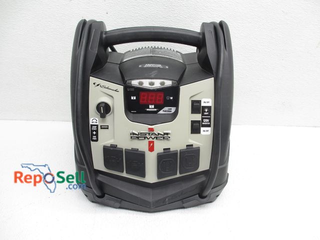 Lot 31-7110 - Schumacher Instant Power Battery Charger #SJ1332 - Powers On
