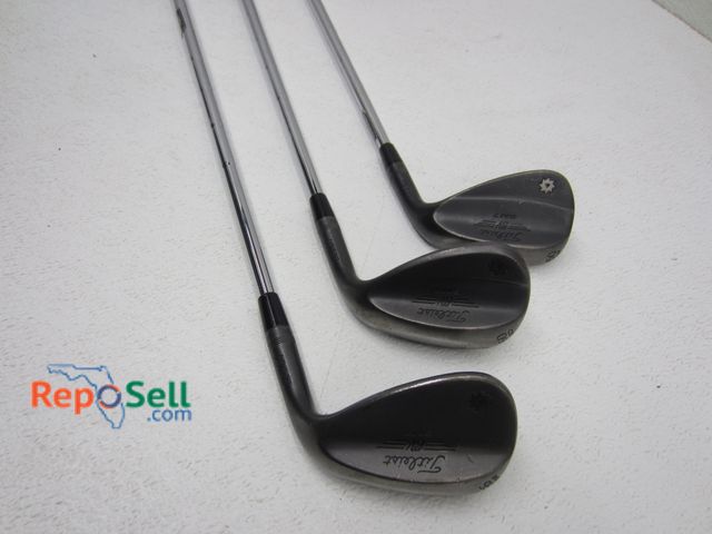 Lot 31-5485 - (3) Titleist Gold Clubs - BV SM7