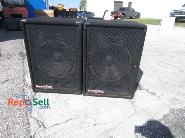 Lot 31-7580 - (2) Sound Tech PA Speakers, Each 19.5x17x27.5"H