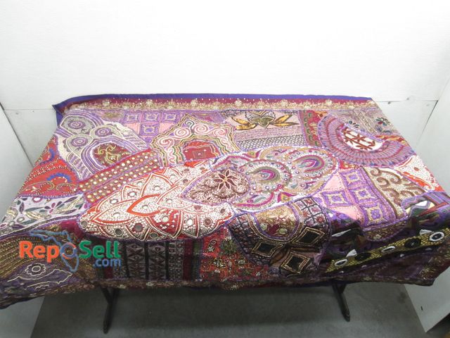 Lot 31-6397 - Abstract/Paisley Area Rug/Tapestry 58"x40"