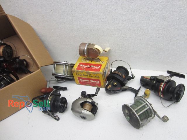 Lot 31-5233 - Lot of Vintage Fishing Reels
