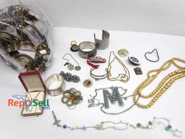 Lot 31-8562 - 16lb Costume Jewelry