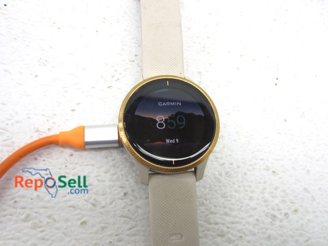 Lot 31-9247 - Garmin Venu Smart Watch with Charger (cord not included) - Powers On