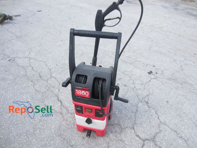 Lot 31-6116 - Clean Force Electric 1800 PSI Pressure Washer With Wand And Hose - Power On